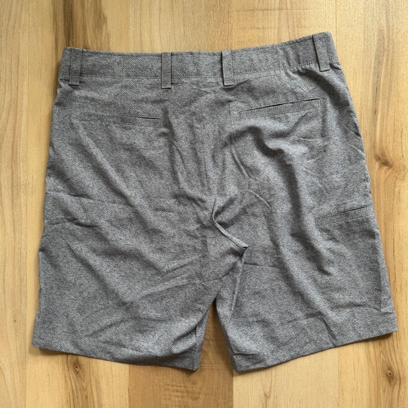 Callaway Golf Shorts Stretch Fit Gray Polka Dot Size 36 - Picture 8 of 13